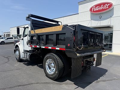 2021 Freightliner M2