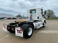 2020 Peterbilt 567