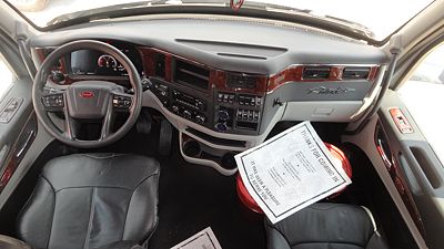 2023 Peterbilt 579