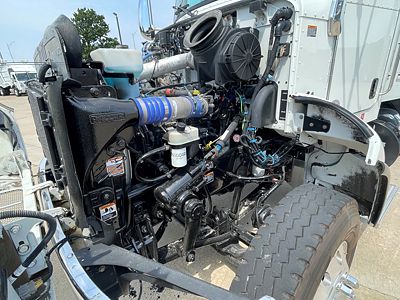 2023 Peterbilt 348
