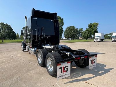2022 Peterbilt 389