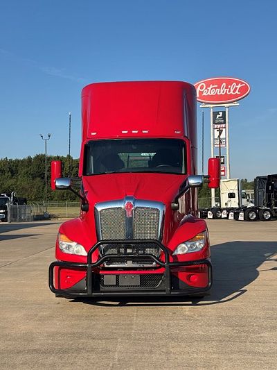 2023 Kenworth T680