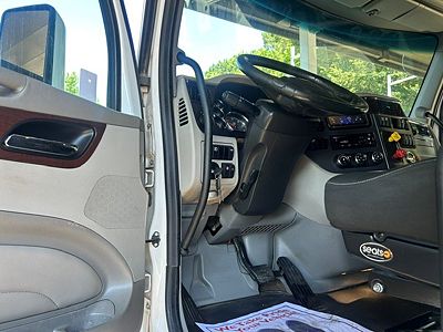 2021 Peterbilt 579