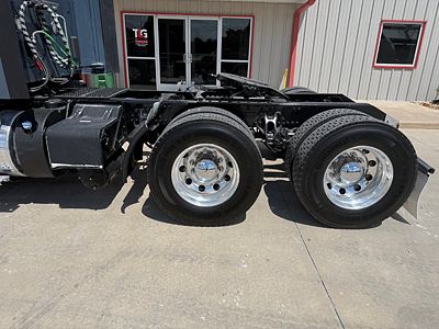 2023 Kenworth T680