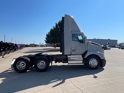 2023 Kenworth T680