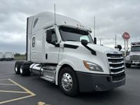2020 Freightliner CASCADIA 126