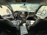 2023 Peterbilt 579