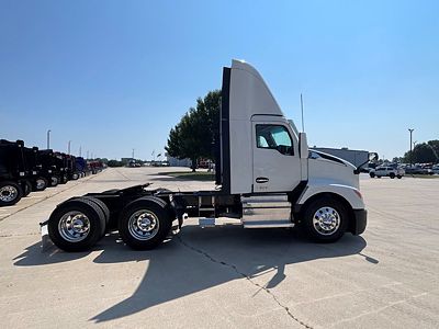 2022 Kenworth T680