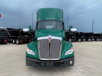 2023 Kenworth T680