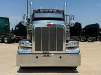 2021 Peterbilt 389