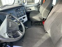 2021 Freightliner CASCADIA 126