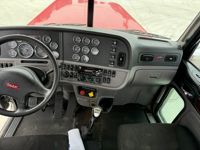 2020 Peterbilt 389