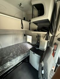 2022 Peterbilt 579