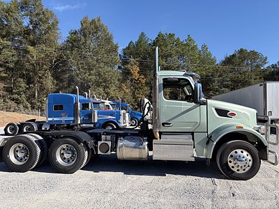 2023 Peterbilt 567