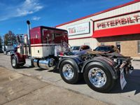 2022 Peterbilt 389