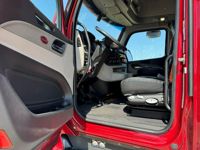 2023 Peterbilt 579
