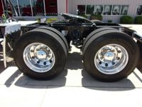 2023 Peterbilt 389