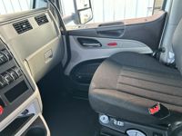 2025 Peterbilt 579