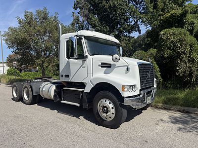 2019 Volvo VHD64