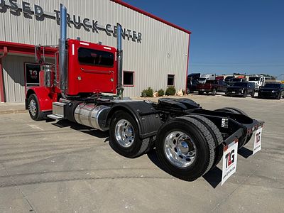 2022 Peterbilt 389