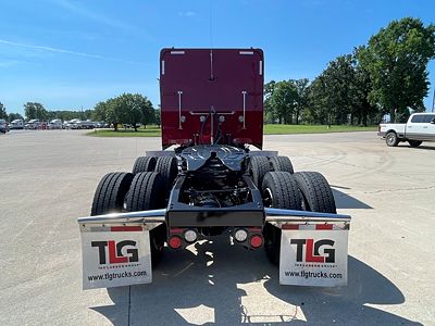 2022 Peterbilt 389