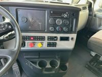 2020 Freightliner CASCADIA 126