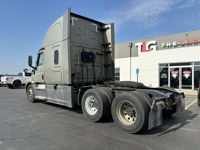 2022 Freightliner CASCADIA 126