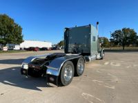 2022 Peterbilt 389