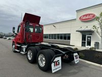 2021 Freightliner CASCADIA 126