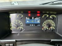 2020 Volvo VNL64T760