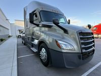 2022 Freightliner CASCADIA 126