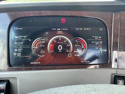 2023 Peterbilt 389