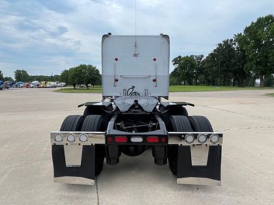 2023 Peterbilt 389