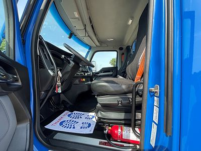 2023 Kenworth T680