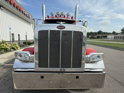2023 Peterbilt 389