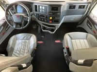 2023 Peterbilt 579