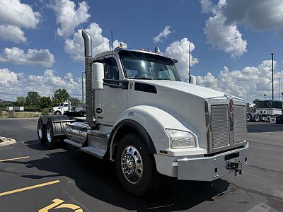 2022 Kenworth T880