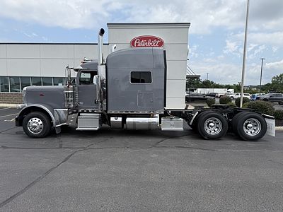 2021 Peterbilt 389