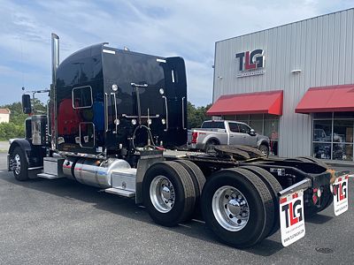 2022 Peterbilt 389