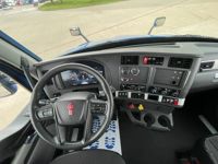 2023 Kenworth T680
