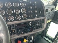 2020 Peterbilt 389