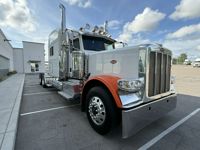 2023 Peterbilt 389