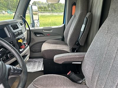 2021 Peterbilt 567