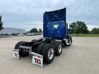 2023 Kenworth T680