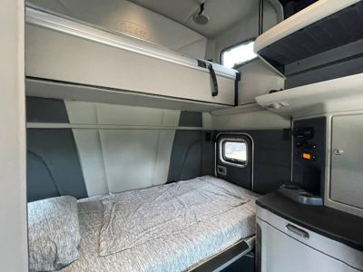 2023 Peterbilt 579