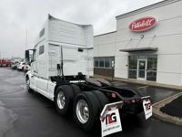 2020 Volvo VNL64T760