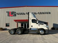 2021 Freightliner CASCADIA 126