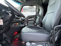 2023 Kenworth W990