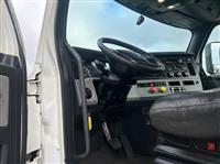 2020 Freightliner CASCADIA 126