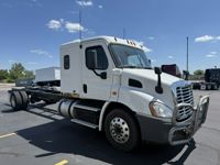 2020 Freightliner CASCADIA 113